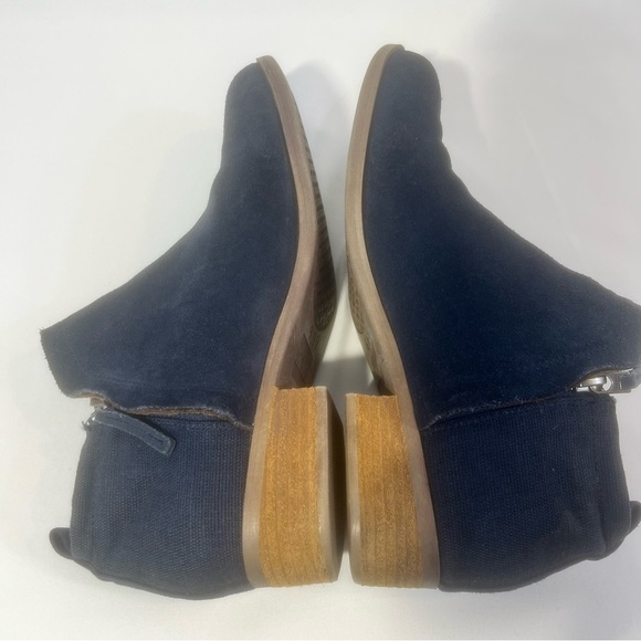 Toms Deia Ankle Booties Womens 10
Blue Suede Zip Stacked Heel Toms Round - Picture 11 of 11